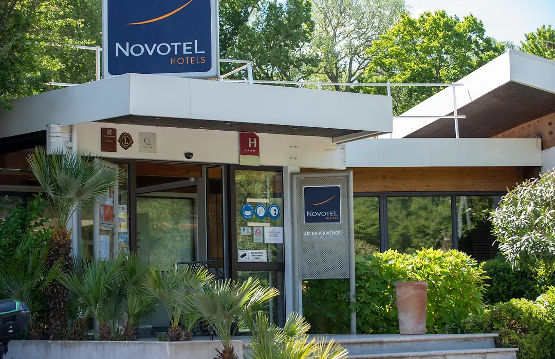 Novotel Aix-en-Provence Pont de L'Arc-1